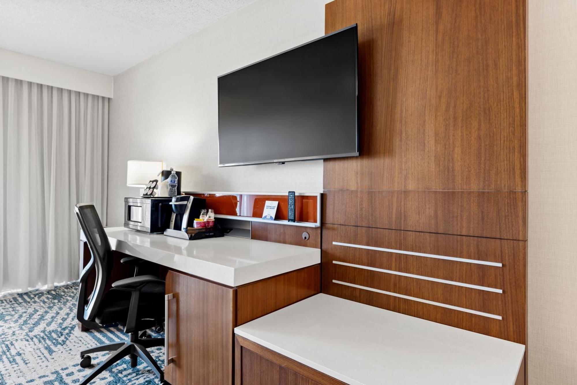 Delta Hotels By Marriott Mount Pleasant Racine Exterior foto